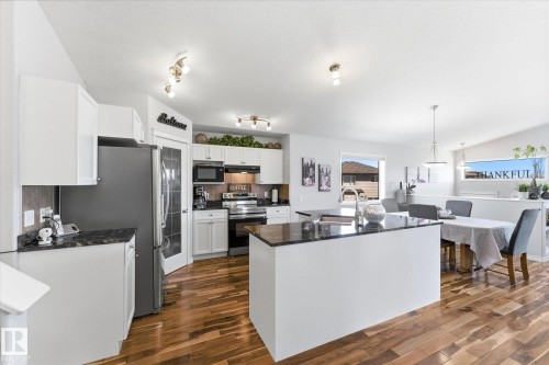 16303 37 Street Nw, Edmonton, AB - Indoor Photo Showing Kitchen With Upgraded Kitchen