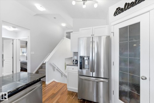 16303 37 Street Nw, Edmonton, AB - Indoor Photo Showing Kitchen