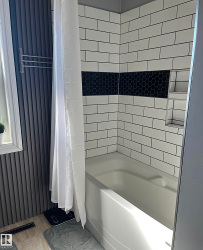5027 49 Ave, Vilna, AB - Indoor Photo Showing Bathroom