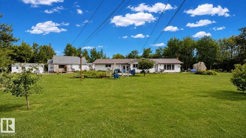 10032 108 Street, Westlock, AB - Outdoor