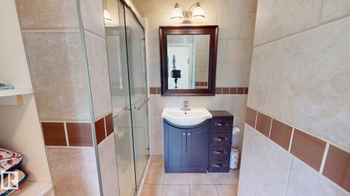 10032 108 Street, Westlock, AB - Indoor Photo Showing Bathroom
