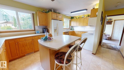 10032 108 Street, Westlock, AB - Indoor Photo Showing Kitchen