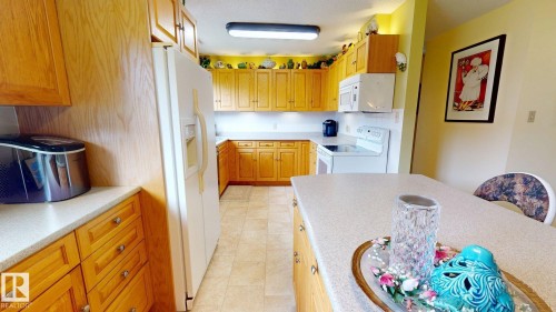 10032 108 Street, Westlock, AB - Indoor Photo Showing Kitchen