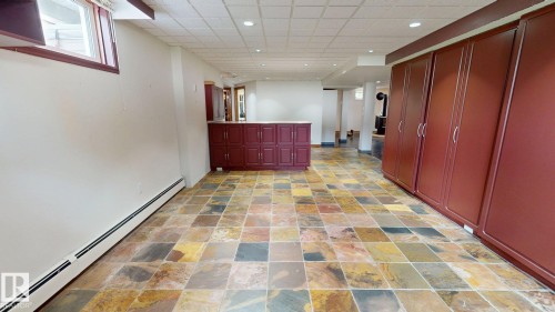 9503 77 Street Nw, Edmonton, AB 