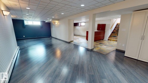 9503 77 Street Nw, Edmonton, AB 
