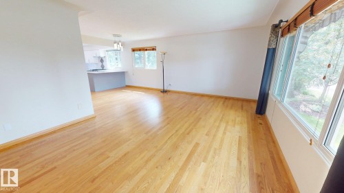 9503 77 Street Nw, Edmonton, AB 