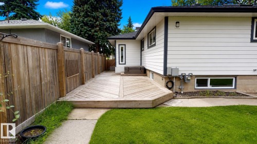 9503 77 Street Nw, Edmonton, AB 