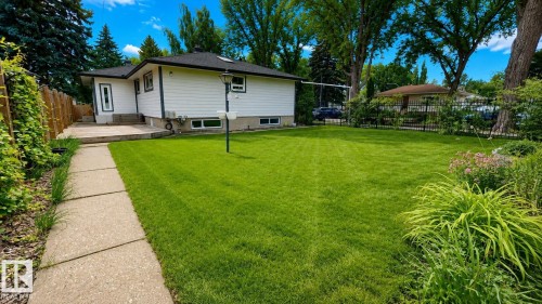 9503 77 Street Nw, Edmonton, AB 