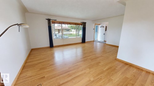 9503 77 Street Nw, Edmonton, AB 