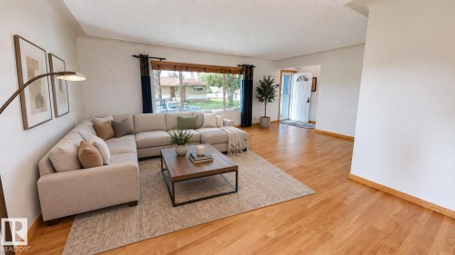 9503 77 Street Nw, Edmonton, AB 