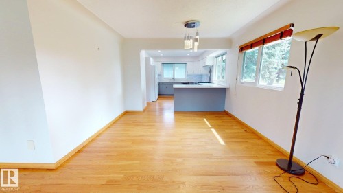 9503 77 Street Nw, Edmonton, AB 
