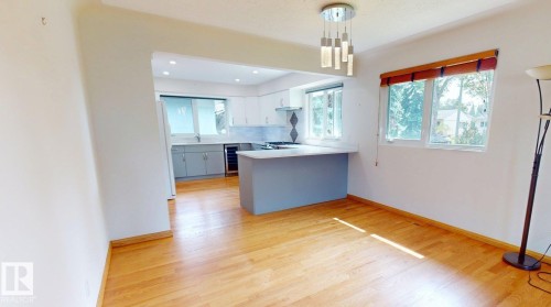 9503 77 Street Nw, Edmonton, AB 