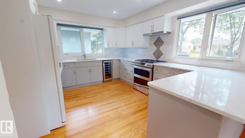 9503 77 Street Nw, Edmonton, AB 