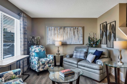 5033 Andison Close Sw, Edmonton, AB - Indoor Photo Showing Living Room