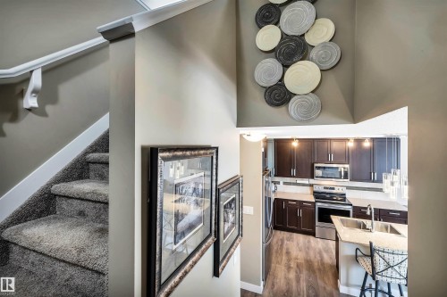 5033 Andison Close Sw, Edmonton, AB - Indoor Photo Showing Kitchen