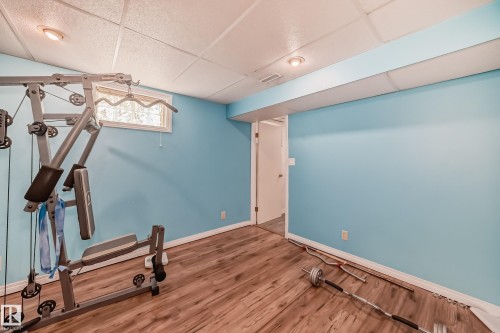 11643 76 Avenue Nw, Edmonton, AB - Indoor