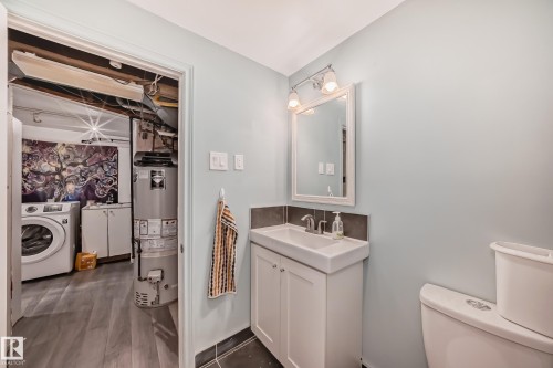 11643 76 Avenue Nw, Edmonton, AB - Indoor Photo Showing Laundry Room