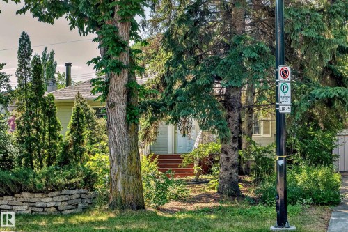 11643 76 Avenue Nw, Edmonton, AB - Outdoor