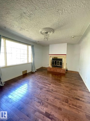 11643 76 Avenue Nw, Edmonton, AB - Indoor With Fireplace