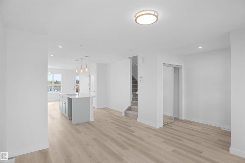 18831 29 Avenue Nw, Edmonton, AB - Indoor