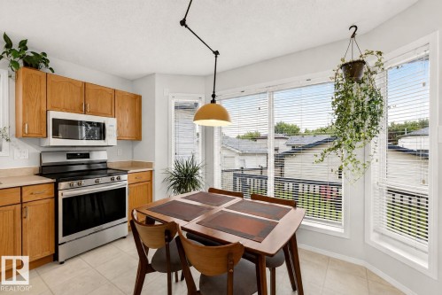 14823 47 Street Nw, Edmonton, AB - Indoor Photo Showing Kitchen