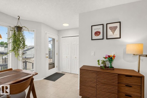 14823 47 Street Nw, Edmonton, AB - Indoor Photo Showing Other Room