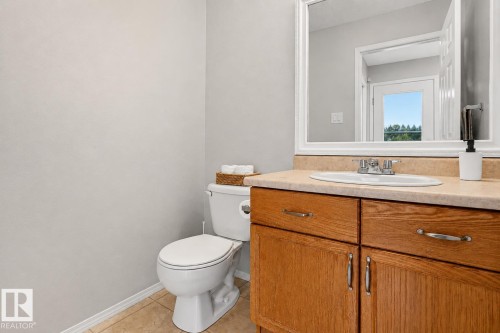 14823 47 Street Nw, Edmonton, AB - Indoor Photo Showing Bathroom