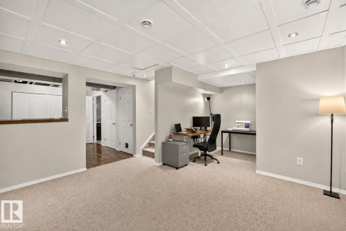 14823 47 Street Nw, Edmonton, AB - Indoor