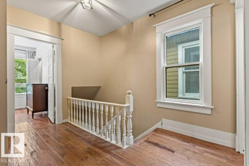 10547 126 Street Nw, Edmonton, AB - Indoor Photo Showing Other Room