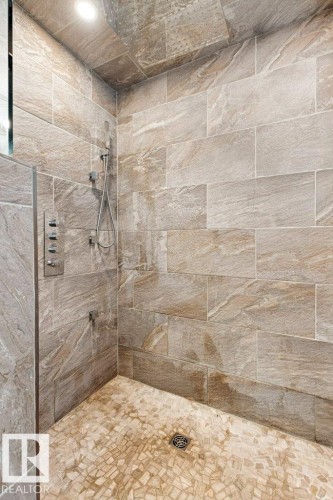 10547 126 Street Nw, Edmonton, AB - Indoor Photo Showing Bathroom