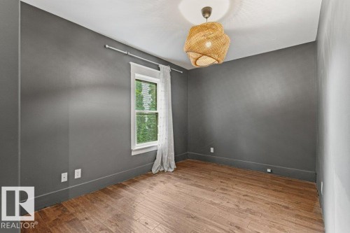 10547 126 Street Nw, Edmonton, AB - Indoor Photo Showing Other Room