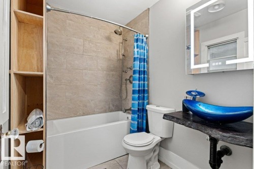 10547 126 Street Nw, Edmonton, AB - Indoor Photo Showing Bathroom