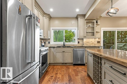 10547 126 Street Nw, Edmonton, AB - Indoor Photo Showing Kitchen With Upgraded Kitchen