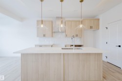 8249 KIRIAK Loop SW Edmonton, AB T6W 5S2