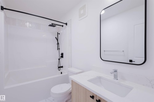 8249 Kiriak Loop Sw, Edmonton, AB 