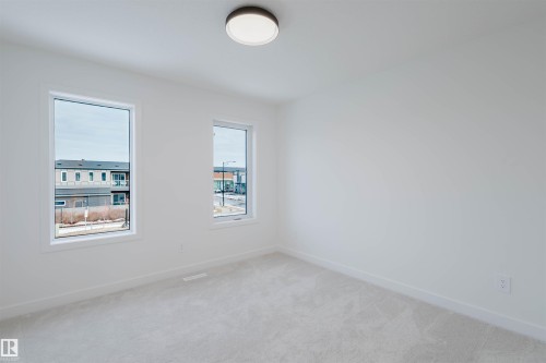 8249 Kiriak Loop Sw, Edmonton, AB 
