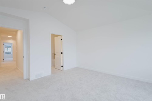 8249 Kiriak Loop Sw, Edmonton, AB 