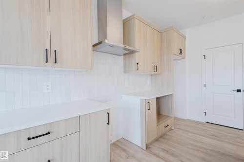 8249 Kiriak Loop Sw, Edmonton, AB 