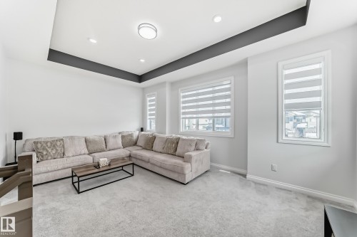 7035 Chivers Loop Sw, Edmonton, AB - Indoor Photo Showing Living Room