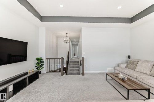 7035 Chivers Loop Sw, Edmonton, AB - Indoor