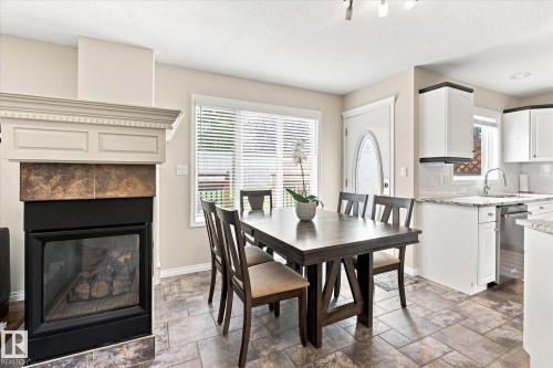 1312 116 Street Nw, Edmonton, AB - Indoor