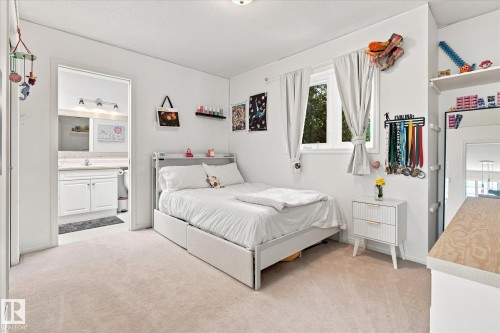 1312 116 Street Nw, Edmonton, AB - Indoor Photo Showing Bedroom