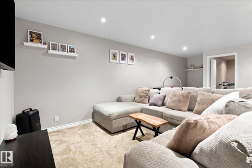 1312 116 Street Nw, Edmonton, AB - Indoor