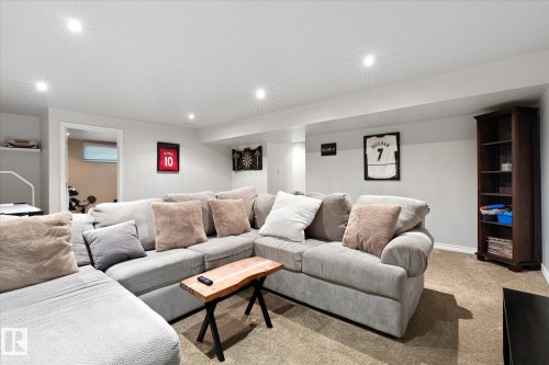 1312 116 Street Nw, Edmonton, AB - Indoor