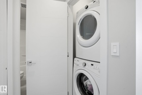 #1307 10238 103 St Nw, Edmonton, AB - Indoor Photo Showing Laundry Room