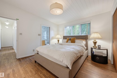 13808 Buena Vista Road Nw, Edmonton, AB - Indoor Photo Showing Bedroom
