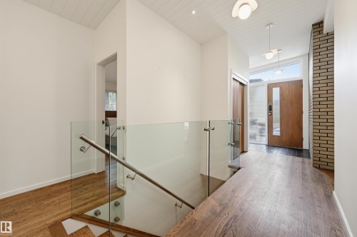 13808 Buena Vista Road Nw, Edmonton, AB - Indoor Photo Showing Other Room