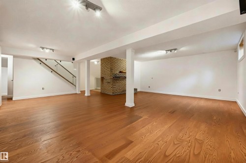 13808 Buena Vista Road Nw, Edmonton, AB - Indoor Photo Showing Other Room