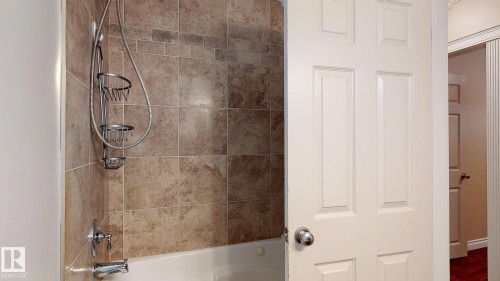 11031 152 Street Nw, Edmonton, AB - Indoor Photo Showing Bathroom