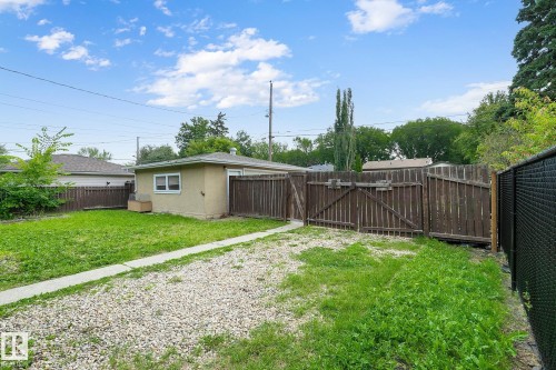 11031 152 Street Nw, Edmonton, AB - Outdoor